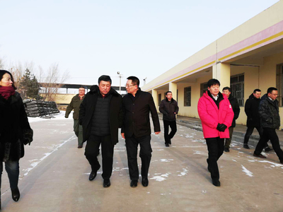 公司董事長張喜慶一行到新疆檢查指導工作